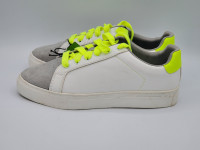 Unisex Shoes white yellow & gray 2 sizes brand new / chaussures