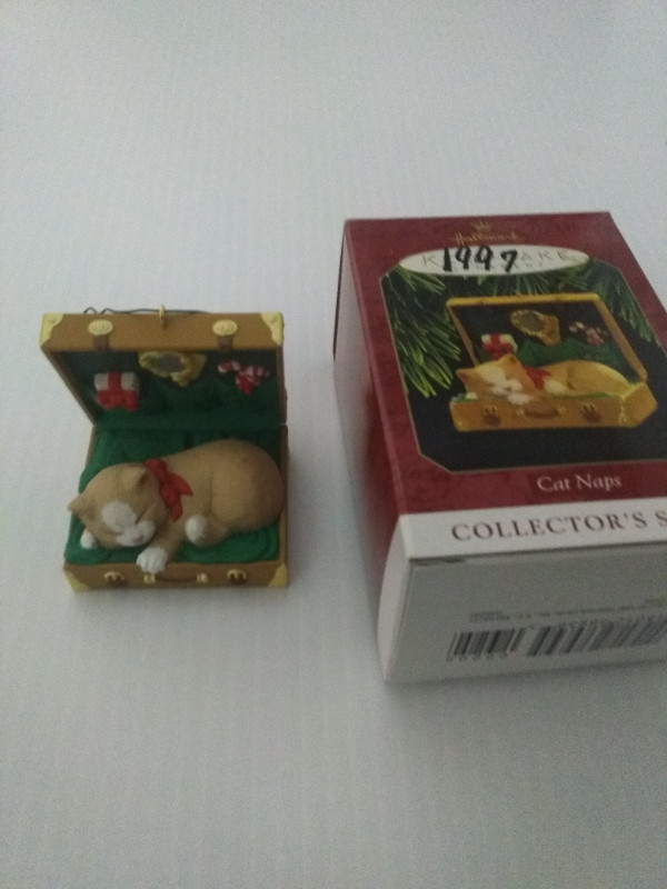 Christmas Ornament: Cat Naps - Kitty Cat in a Suitcase 1997 in Holiday, Event & Seasonal in Cambridge