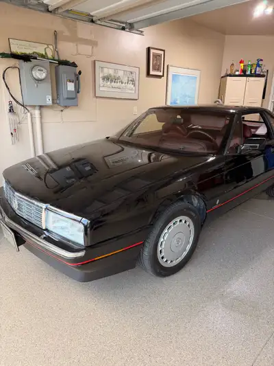 OBO 1989 Cadillac Allante 37,612 kilometers 4.5L V8 Kept in excellent shape and only ever driven in...