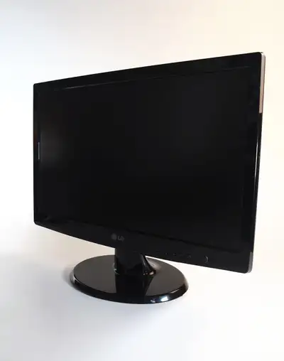 LG Flatron W2044T-TV  Widescreen LCD Monitor Display VGA DVI-D, View more