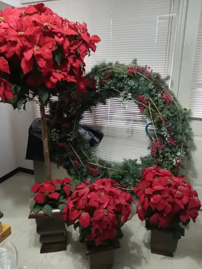 Christmas Wreath, 4 ft diam great christmas prop, View more