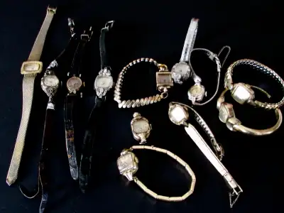 12 MONTRES BRACELETS FEMMES ANTIQUE MÉCANIQUES POUR PROJET, View more