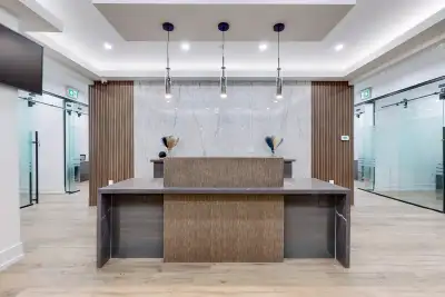 Beautiful new office in Mississauga for Lease Perfect office space for Lease - 4 office cabins inclu...