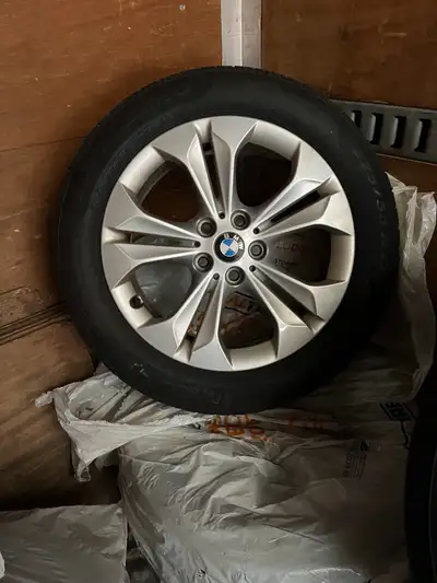 225 55r17 original for BMW x1