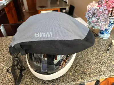 White full face helmet-very good condition