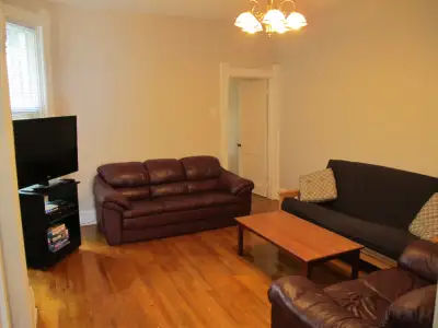 Awesome 3-bedroom APT | Plateau, Furnished, Clean