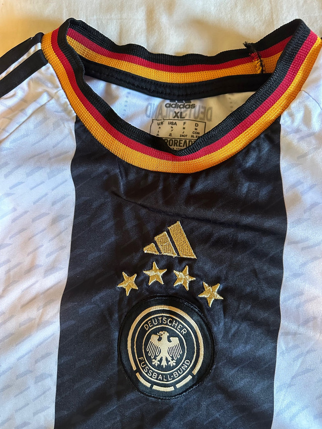 Germany soccer jersey  dans Soccer  à Ville de Montréal - Image 3