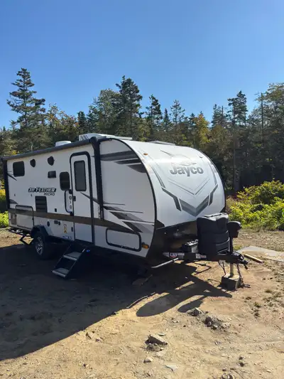 2022 Jayco 199MBS travel trailer in great condition – clean, well-maintained, and ready for your nex...