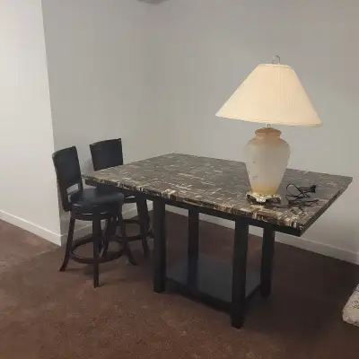 Room for rent in a big house. Big size furnished room. Utilities and internet included Close to all...