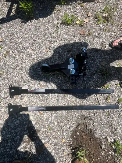 Hitch in great condition used for one season! Is 800lb tongue weight 8000lb trailer weight