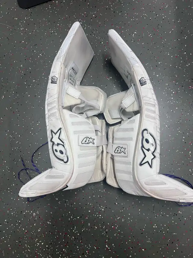 Brians optik goalie pads in Hockey in Longueuil / South Shore - Image 4