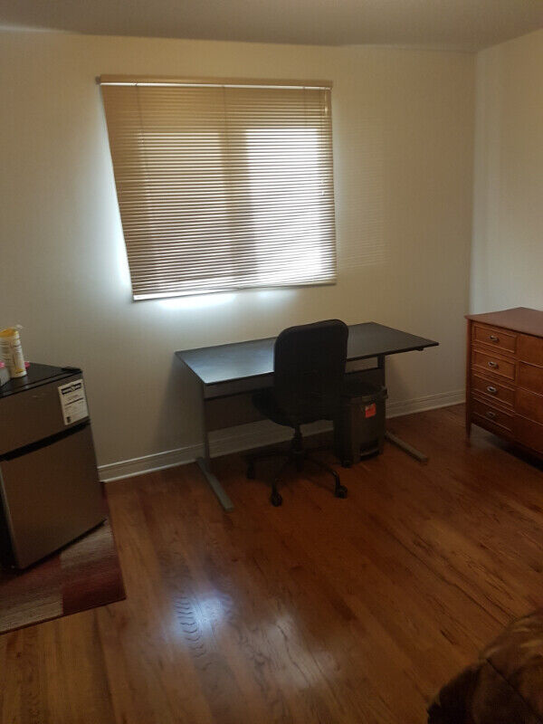 Furnished clean 1 bedroom all inclusive in a beautiful house Short