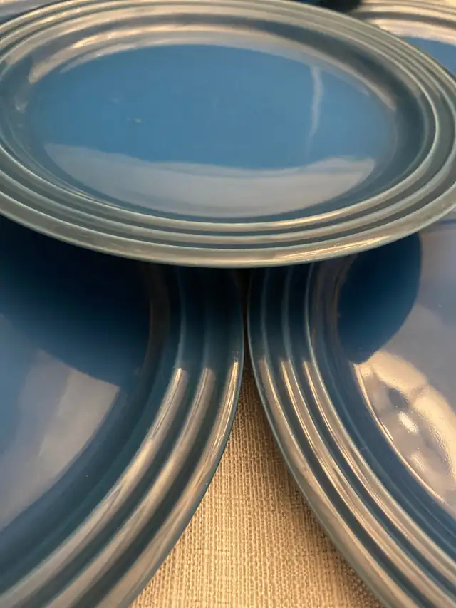 Le Creuset Lapis Blue Stoneware 8.5" Salad Plates – Set of 8 in Kitchen & Dining Wares in St. Albert - Image 9