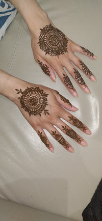 Henna/ mehndi artist