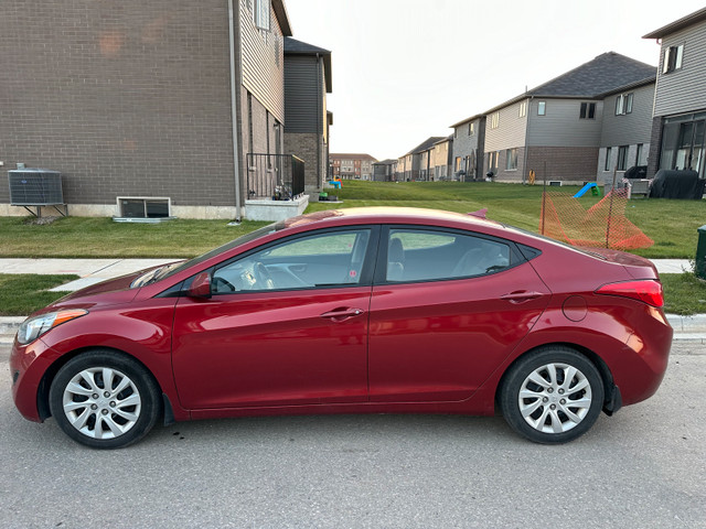 Hyundai Elantra 2013 manual transmission  in Cars & Trucks in Brantford - Image 4