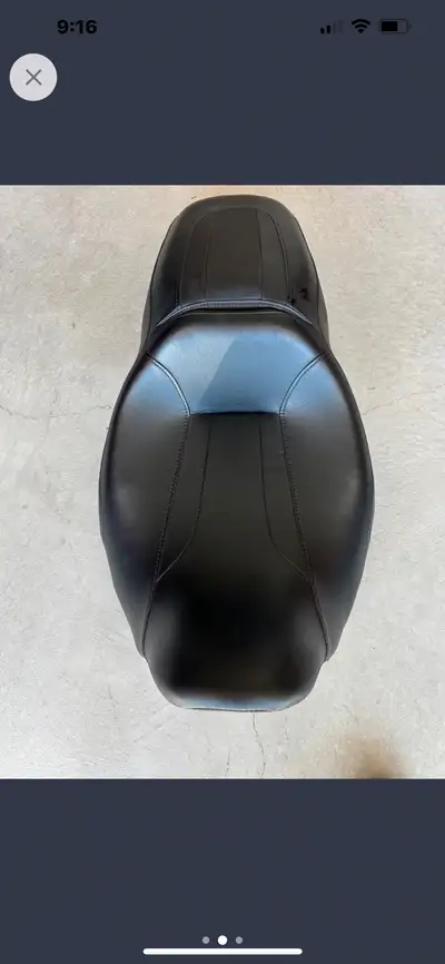 SEAT OFF 2021 ROAD GLIDE WILL FIT SEVERAL TOURING ,2008 TO 2023 DIRECT SWAP,BIKES,10 INCH HARLEY CHI...