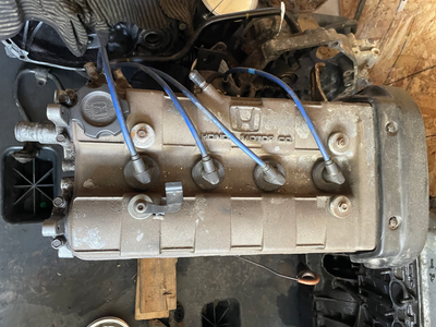 J'AI UN MOTEUR D16A1 BROWNTOP ACURA INTEGRA 1986-1987 1.6 LITRES DOHC SWAP SANS MODIFICATION DANS UN...