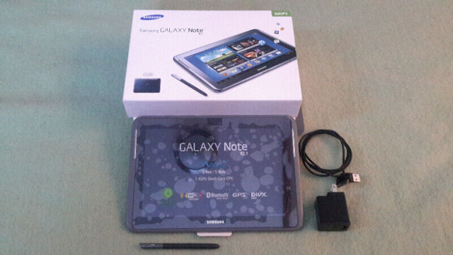 Tablette Samsung Galaxy Note 10.1 GT-N8010  Pour Pièces. dans Accessoires pour iPad et tablettes  à Ouest de l’Île