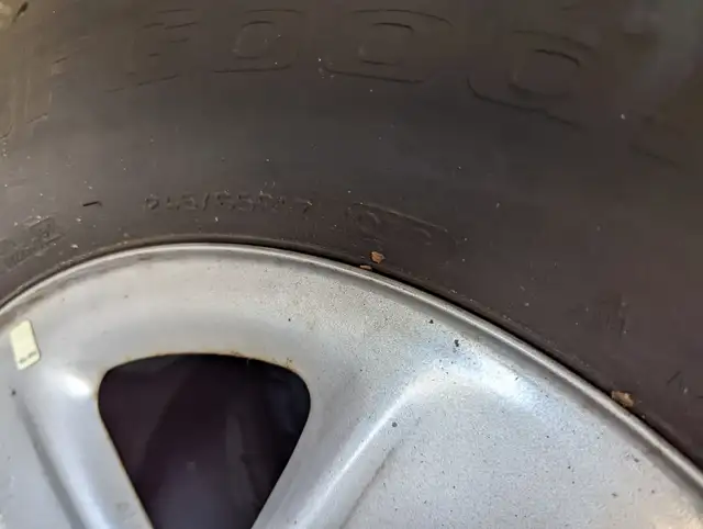 Used Winter 245/65 R17 Tires w/ Steel Rims (x4) in Tires & Rims in Oakville / Halton Region - Image 5
