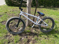 Vélo BMX Mongoose L40 Freestyle