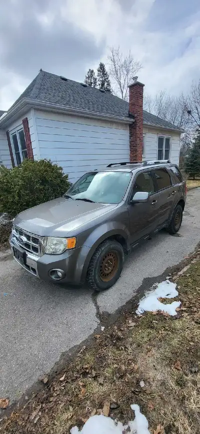 2009 Ford Escape AWD – Running – For Parts or Scrap – Many New Parts Description: 2009 Ford Escape A...