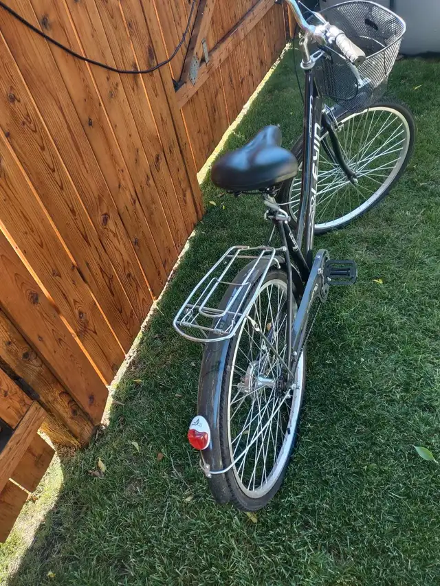 Like NEW LEYIN City Cruiser Bike Bicycle in Cruiser, Commuter & Hybrid in Edmonton - Image 5