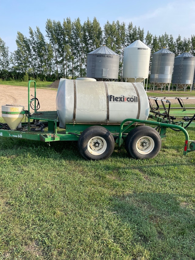 Flexicoil sprayer Farming Equipment Regina Kijiji