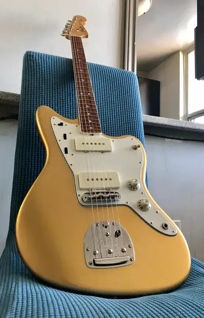 Fender Jazzmaster AVRI 65, View more