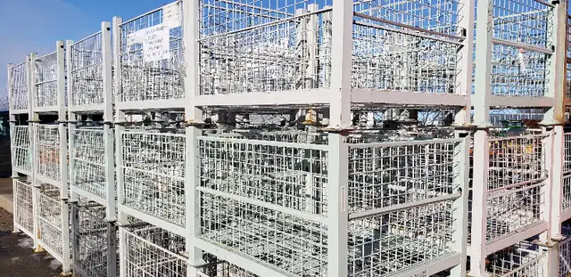 Used wire mesh baskets, wire bins, wire containers, stacking bin in Other in Barrie - Image 7