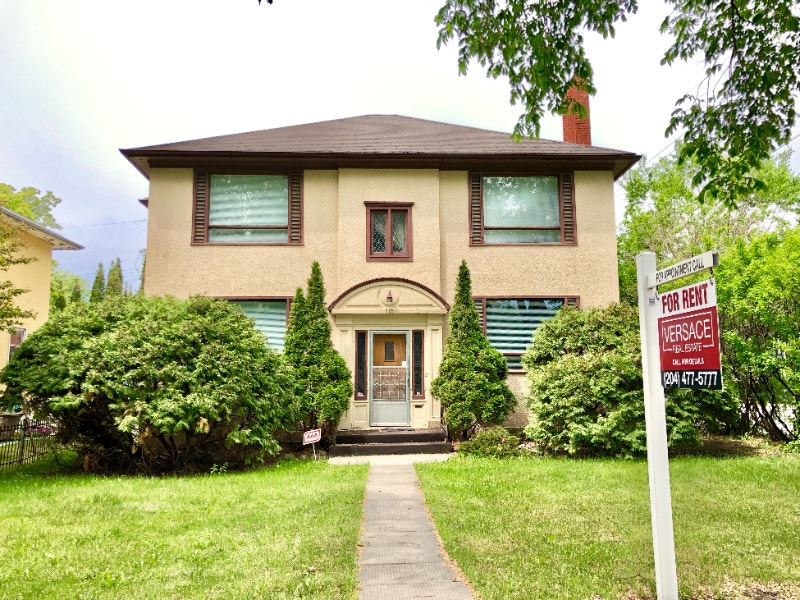 River Heights 2 Beds 2 Baths Double Garage Long Term Rentals