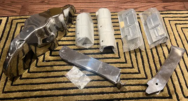 1965 Corvette C2 ignition shield parts in Motorcycle Parts & Accessories in Markham / York Region - Image 3