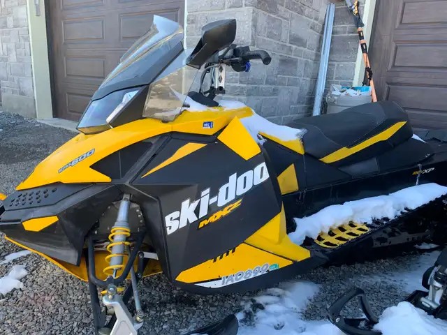 2012 MXZ TNT skidoo 600 in Snowmobiles in Kingston - Image 4