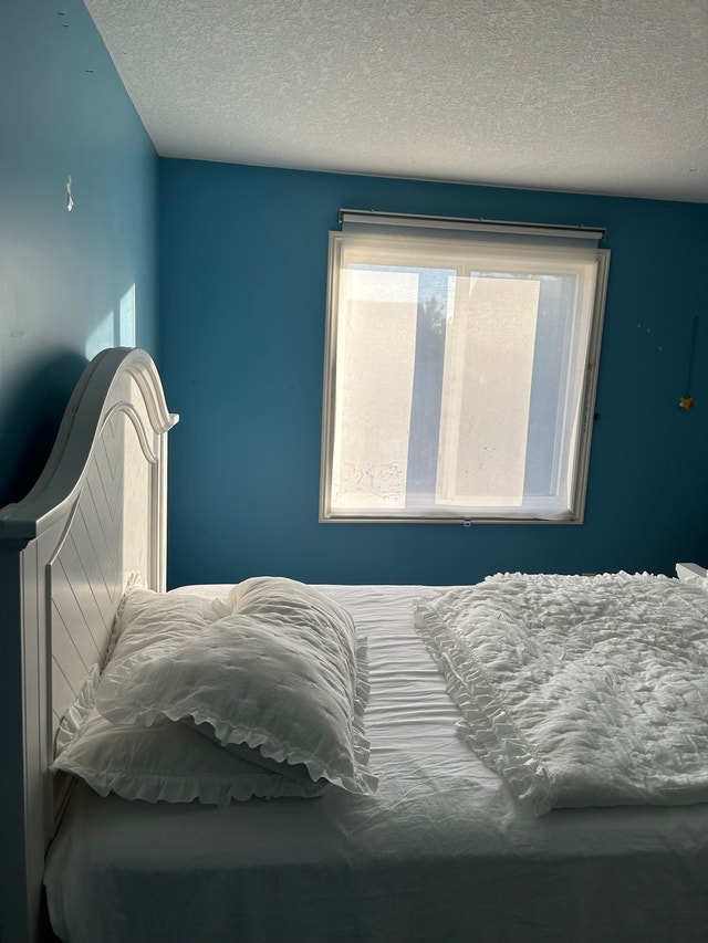 Room for rent near Guelph University family environment Room Rentals