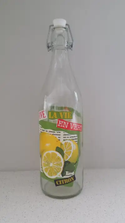 ITALIAN GLASS  LEMONADE REUSABLE BOTTLE, View more
