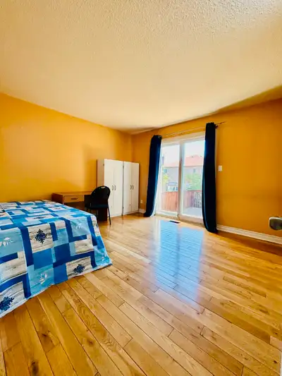 Private room for rent near Guildwood GO