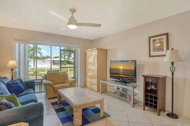 Sarasota 2b now for the 25-26 season in Florida in Canada - Image 4