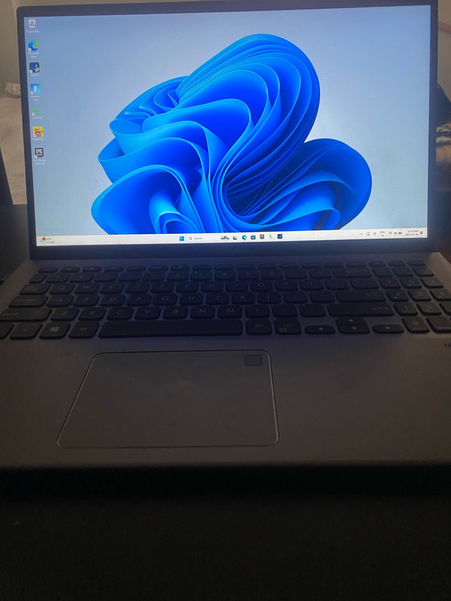 2025 Asus Laptop in Laptops in Markham / York Region