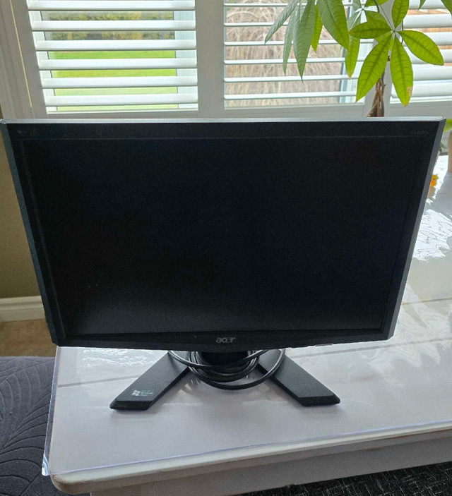 19" Acer LCD Monitor in Monitors in Kitchener / Waterloo