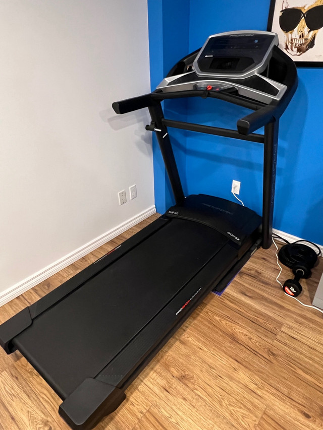 Like NEW - Treadmill  in Exercise Equipment in Edmonton - Image 2