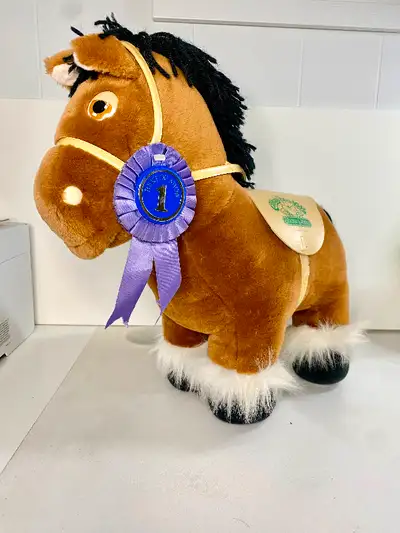 1984 Cabbage patch show pony in very good condition for its age. Comes complete with saddle, bridle,...
