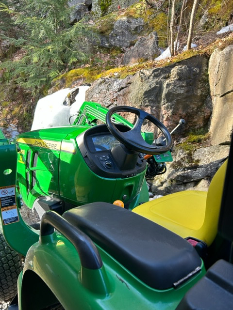 2020 John Deere Tractor 3025e in Farming Equipment in Muskoka - Image 4