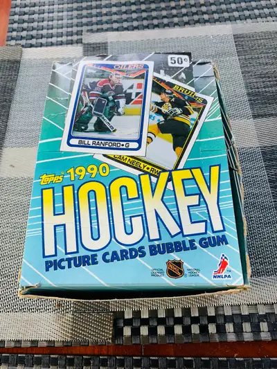 Over 450 Hockey Trading Cards w/ 69 FREE CARDS - 1990 TOPPS, View more