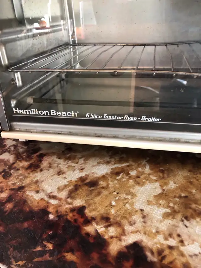four grille pain,6 tranches Hamilton Beach  in Toasters & Toaster Ovens in Longueuil / South Shore - Image 4