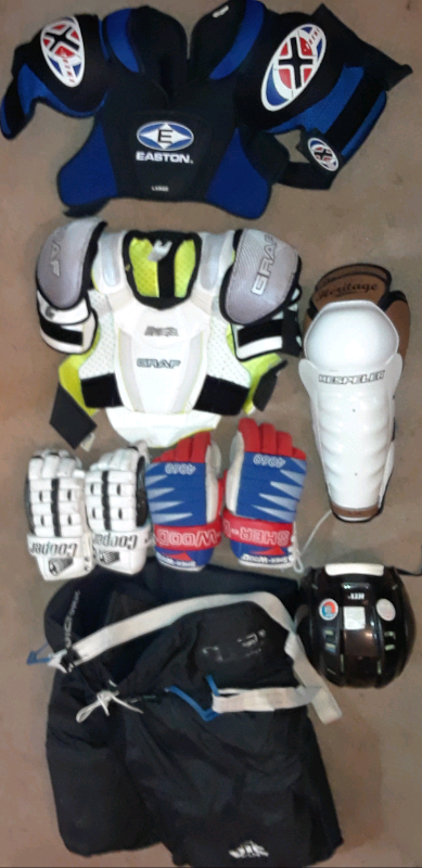Hockey equipment in Hockey in Kingston - Image 3