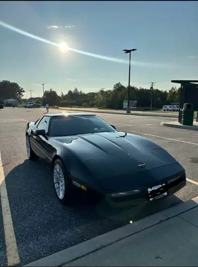 1990 C4 Corvette – 198,000 km Runs and drives great. Only used a handful of times last summer, just...