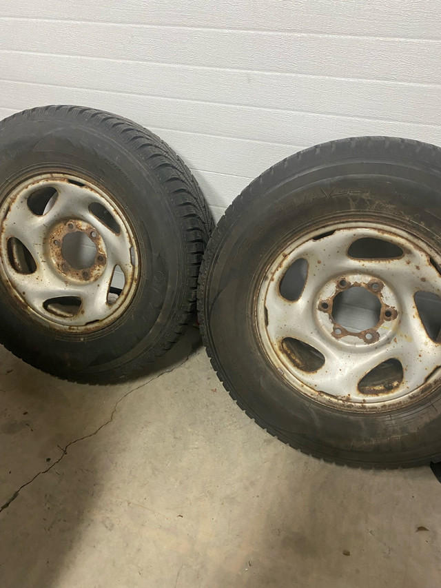 2 snow tires in Tires & Rims in Cambridge