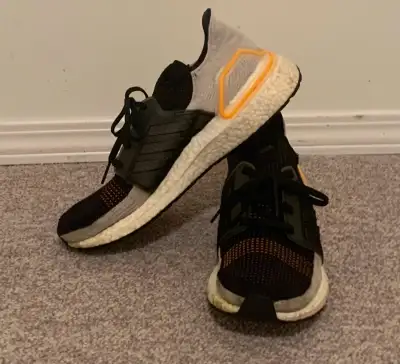 Mens Addidas Boost sz 10 Runners, View more