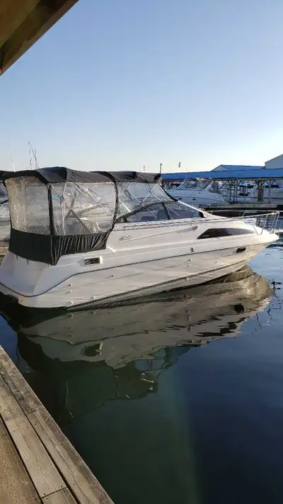 2651 sunbridge90, regularly serviced 5.0 ltr Mercruiser -low hrs/Alpha1. lots of new upgrades -all t...