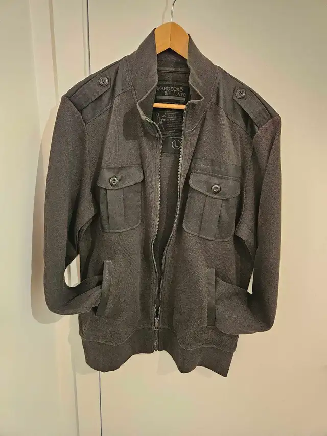 Marc Ecko Cut & Sew men's  jacket in large in Men's in City of Montréal - Image 5