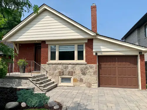 1300 SF UPDATED EAST YORK LOWER UNIT, IN DESIRED LOCATION, AVALIABLE FOR RENT. 2 BED, 1 BATH + LARGE...